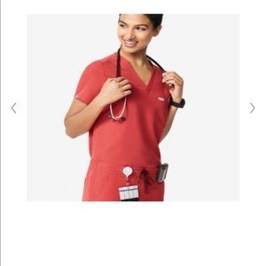 ✨FIGS✨ Catarina one-pocket scrub top in limited edition color CLAY